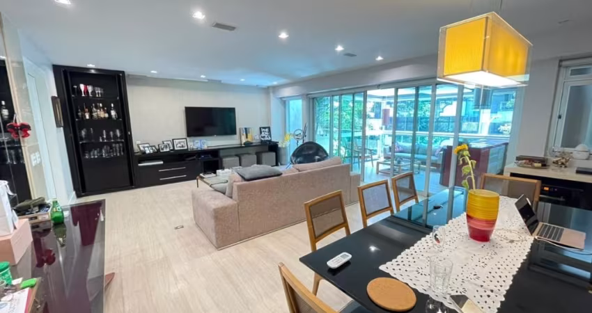 Apartamento Frontal próximo da Rua Dias Ferreira à venda com 3 Suítes e 180m².