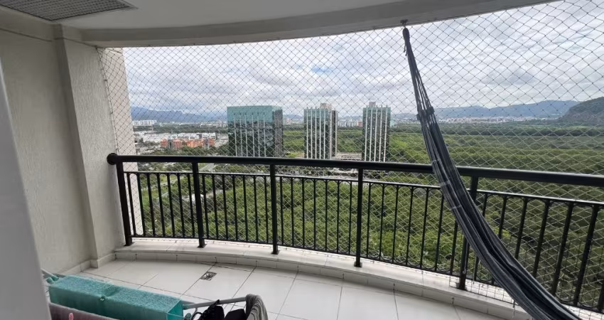 Apartamento de 2 Quartos com 72m² à venda no Península Way