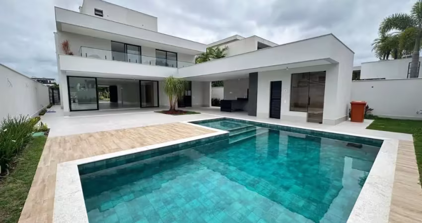 Casa Duplex no Alphaville de 600m² à venda com 5 Suítes e 5 garagens.
