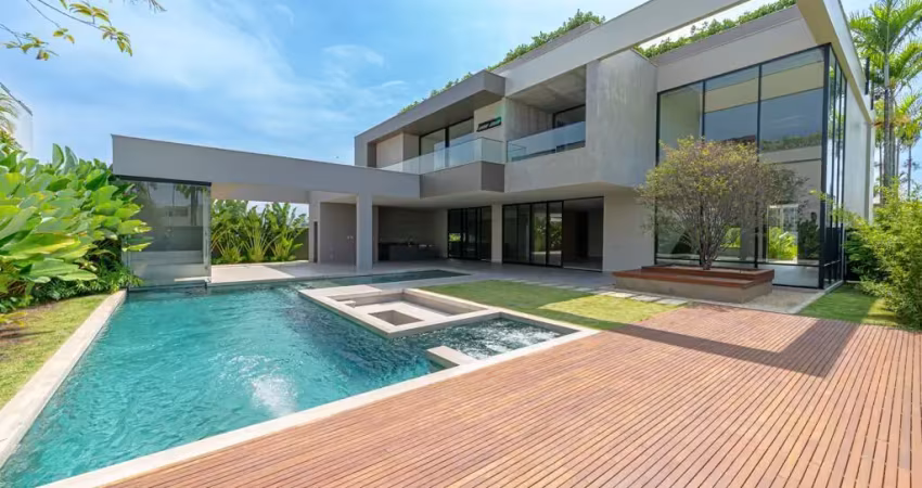 Casa triplex alto luxo à venda no alphaville com 5 suítes e 1200m²