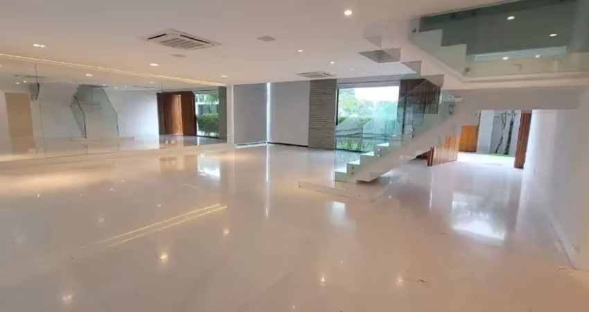 Casa duplex de 700m² com 4 suítes à venda no del lago barra da tijuca