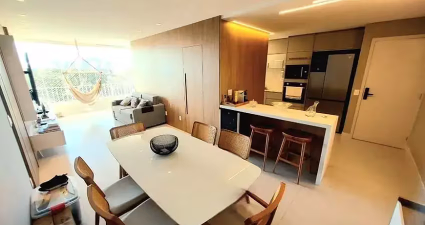 Apartamento de Andar Alto com 2 Quartos e 85m² à venda no Parque das Rosas