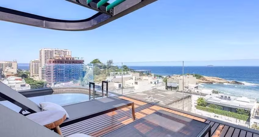 Cobertura Tríplex de Alto Luxo com 4 Suítes à venda em Ipanema.