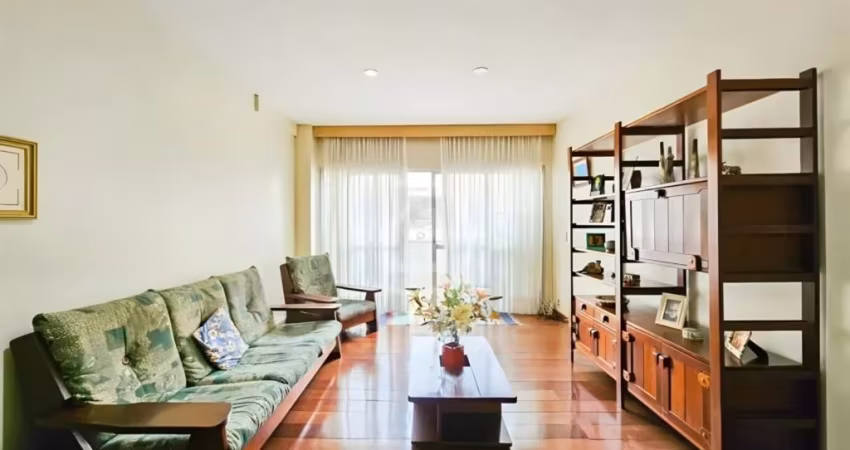 Apartamentos 2 quartos à venda localizado na Avenida Oswaldo Cruz, 2 Quartos; 1 suite; 1 Vaga. Bairro Flamengo.