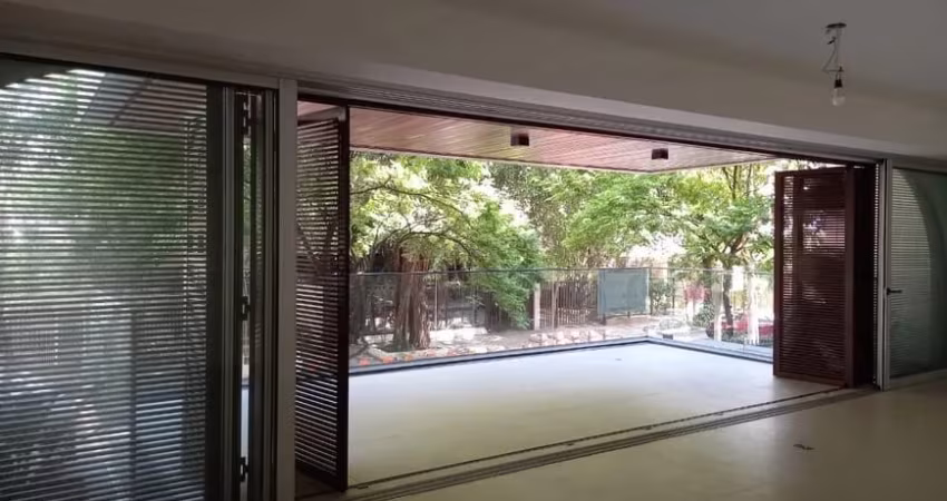 Apartamento para alugar na Rua Barao da Torre, 4 Quartos; 3 quartos 3 suites; 1 Vaga, Ipanema, Quadrilátero