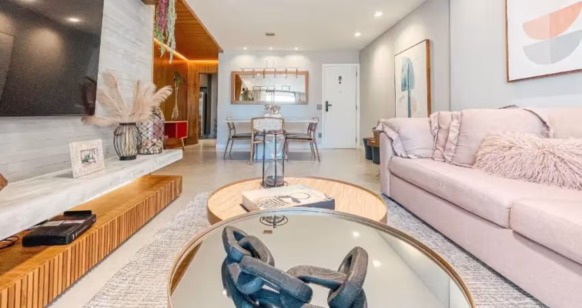 Lindo Apartamento Reformado com 3 Quartos e 2 Vagas à venda no Barra Summer Dreams