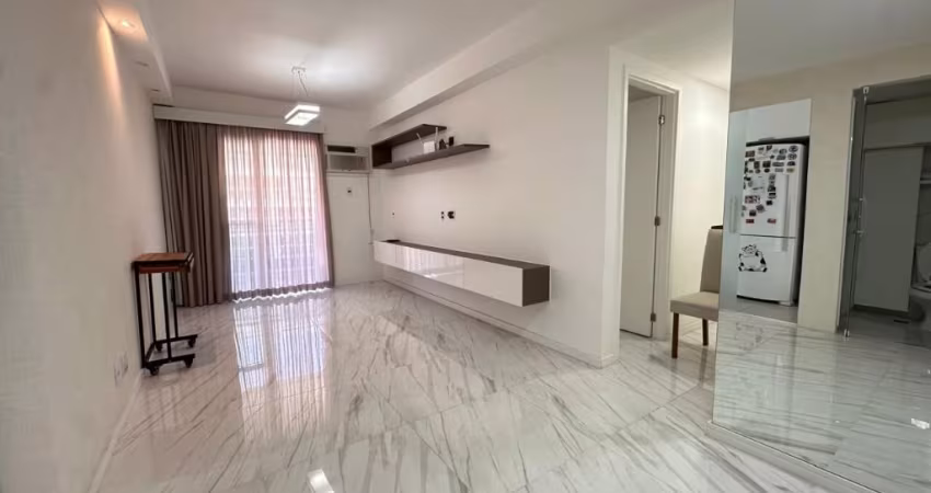 Apartamentos com 3 quartos para vender no Recreio dos Bandeirantes no Condomínio Onda Carioca Condominium Club,  3 quartos; 1 suite; 1 vaga; na rua  Rua Silvia Pozzano