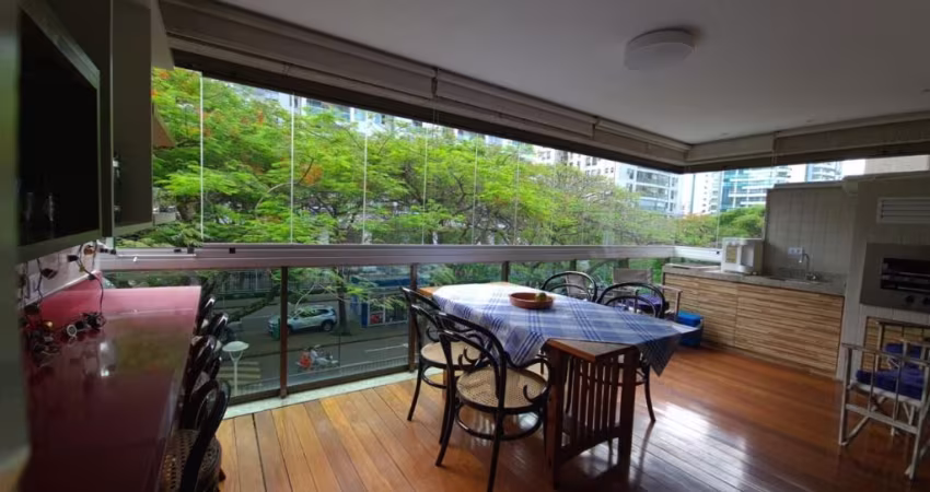 Apartamentos com 4 quartos para vender na Barra da Tijuca, Condomínio Península Gauguin, 4 quartos; 2 suites; 2 vagas; localizado na Avenida dos Flamboyants da Peninsula.