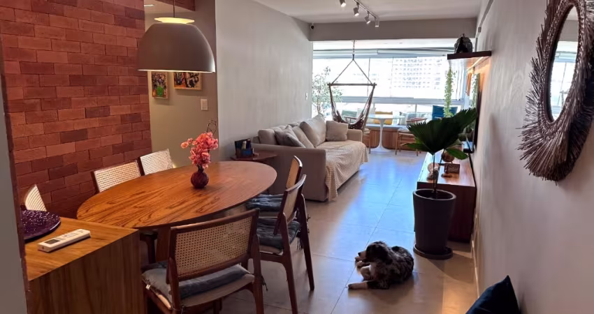 Apartamento reformado com 3 Quartos à venda na Mena Barreto Botafogo