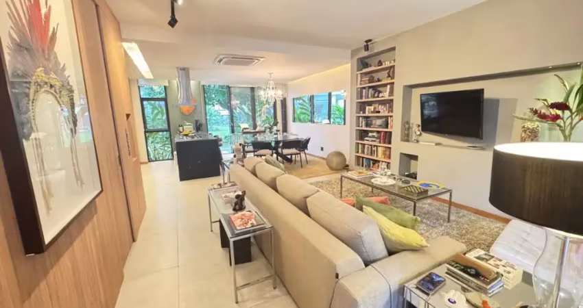 Casa duplex mais sotão com 3 quartos na barra da tijuca