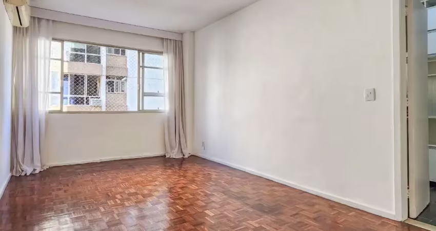 Apartamento no leblon à venda com 3 dormitórios e 2 banheiros