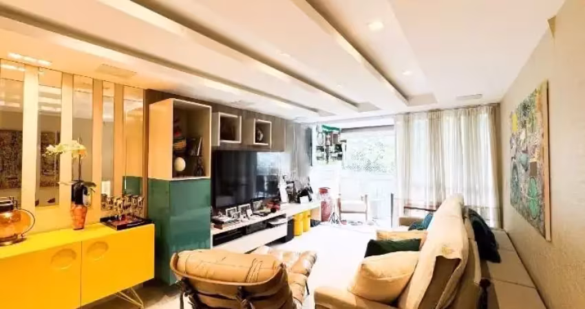 Apartamento em andar baixo com 3 suítes à venda em condomínio em botafogo