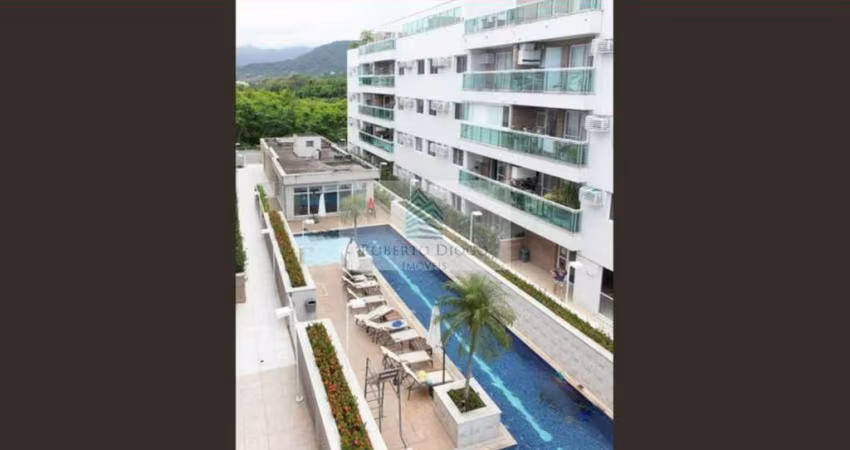 Cobertura à venda em Vargem Pequena, Rio de Janeiro-RJ: 3 quartos, 2 suítes, 2 salas, 3 banheiros, 2 vagas de garagem, 126m²!