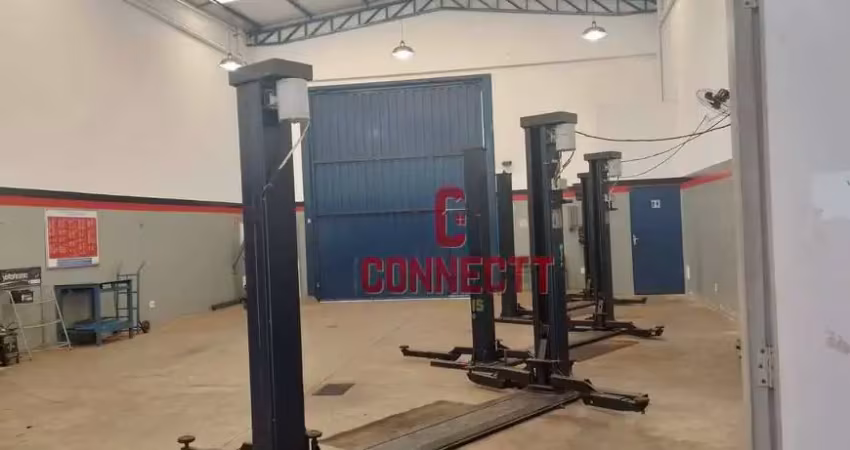 Galpão de 200m² de área construída no bairro ipiranga.
