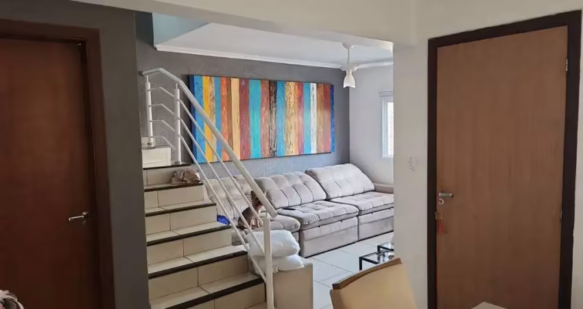 Casa com 3 quartos sendi 1 suite  2 vaga de garagem no bairro