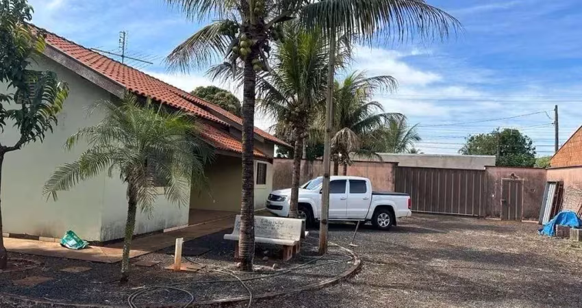 Casa de 700m² de terreno  3 quartos 5 vagas de garagem no bairro  candido portinari.