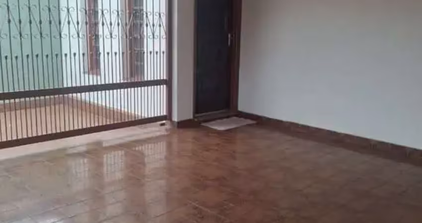 Casa de 3 quartos 3 vagas de garagem no bairro vila tibério.