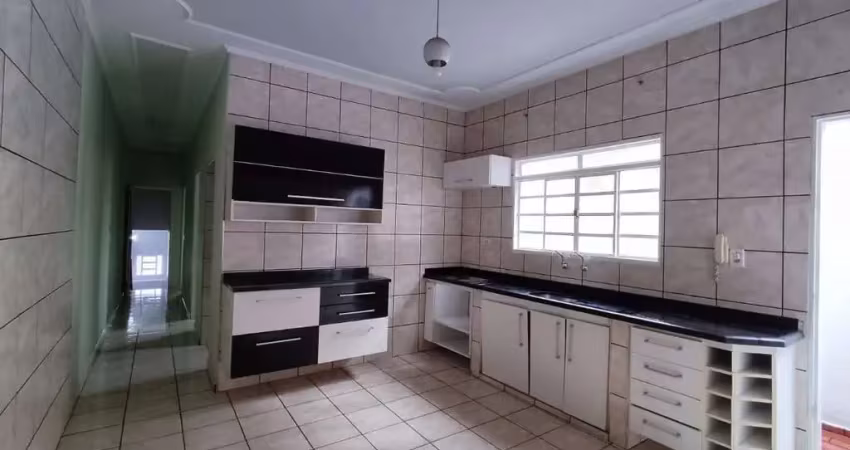 Casa com 3 quartos sendo 1 suite no  planalto verde.
