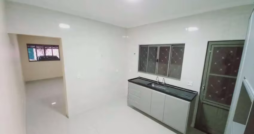 Casa de 3 dormitórios sendo 1 suite no bairro jardim antartica.
