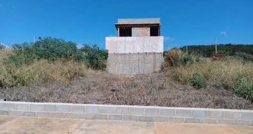 Terreno misto de 260m² no bairro villas do mirante.