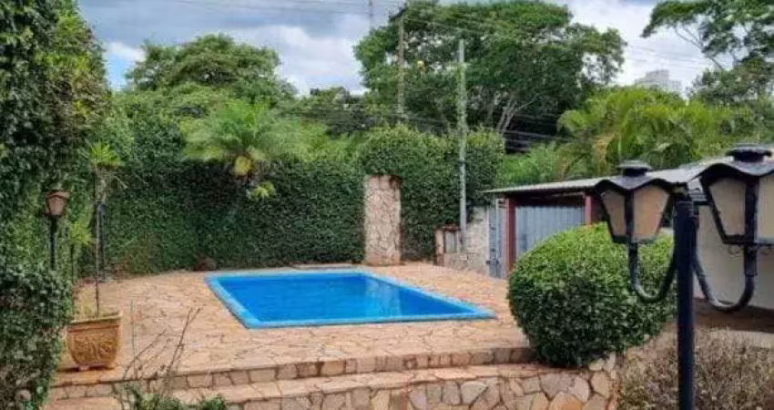 Casa de 5 quartos 8 vagas de garagem, 704m² de terreno no alto da boa vista.