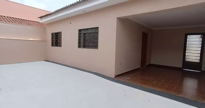 Casa de 3 quartos sendo 1 suite 3 vagas no bairro monte alegre.