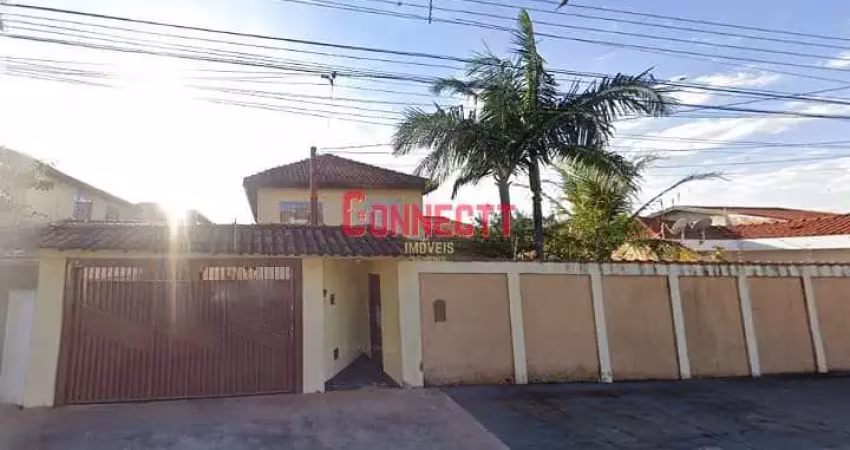 Casa de 500m² sendo 3 quartos sendo 1 suite, piscina no bairro parque dos lagos.
