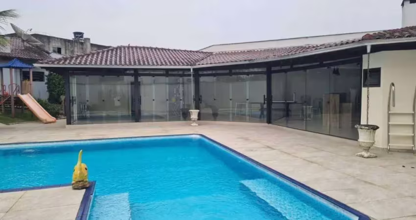 Casa com 3 quartos à venda no Centro, Guaramirim 