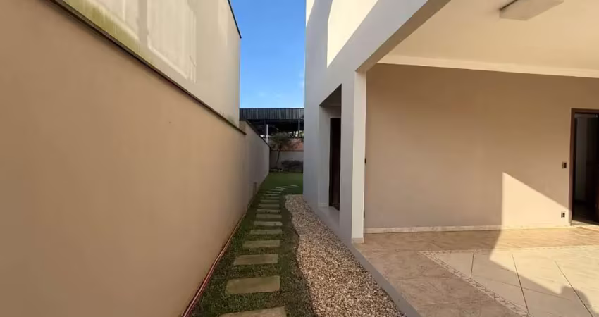Casa com 3 quartos à venda na Romeu Romaldus Fisher, 37, Centro, Guaramirim