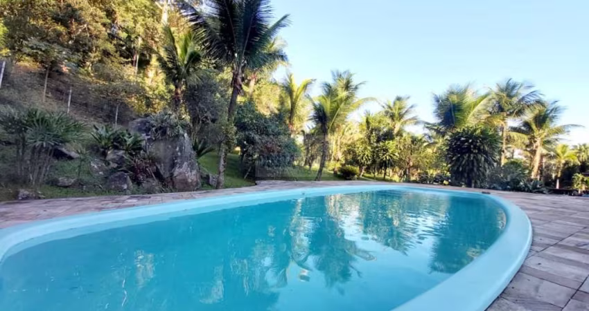 Casa de campo em plena praia, Canto do Forte, piscina, churrasqueira, árvores frutíferas