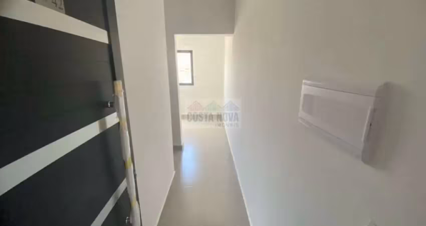 Cobertura em Condomínio no Jardim São Paulo 1 quarto, com sacada e quintal - 297.000,00