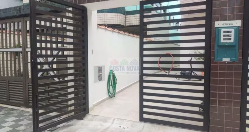 Casa assobradada, 78m², 2 suites, vaga de garagem privativa, próximo ao shopping praiamar, no embaré
