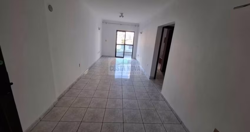 Apartamento com 2 quartos sendo 1 suíte, 2 banheiros, 1 vaga de garagem,  81 m²