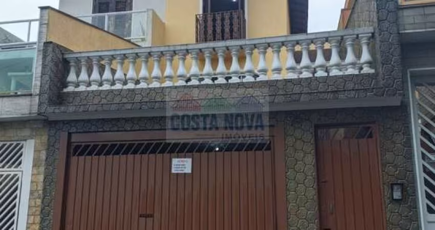 Sobrado na Vila Mazzei com 3 Dormitórios e 4 Vagas Próximo ao Metrô Tucuruvi