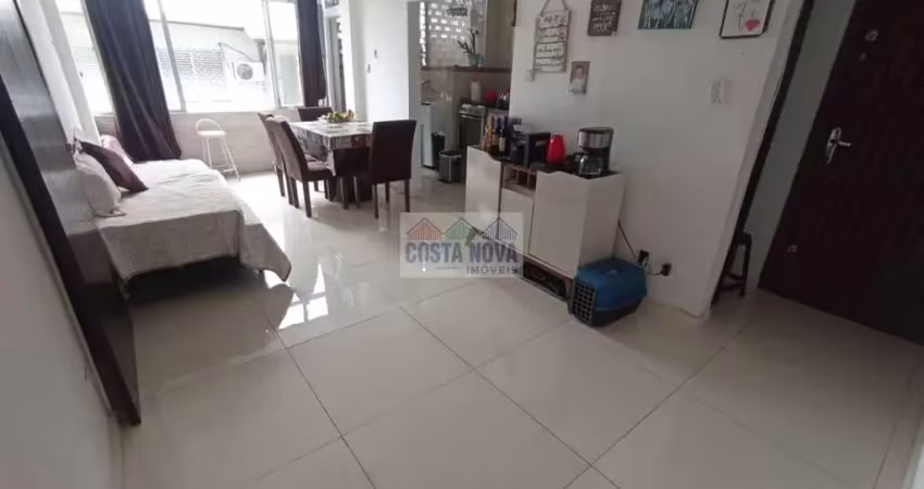 Apto 1 dormitório reformado próx à praia do gonzaguinha, em sv