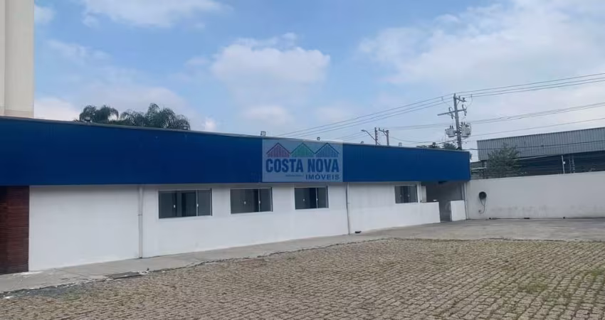 Galpão para locação com 732m² de área externa e 393m² de escritório, com salas e ótima localização