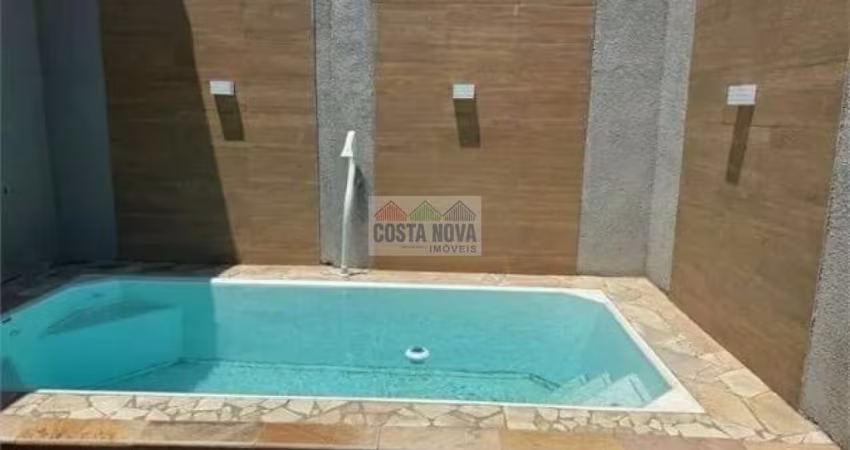 Casa com piscina no no Caiçara