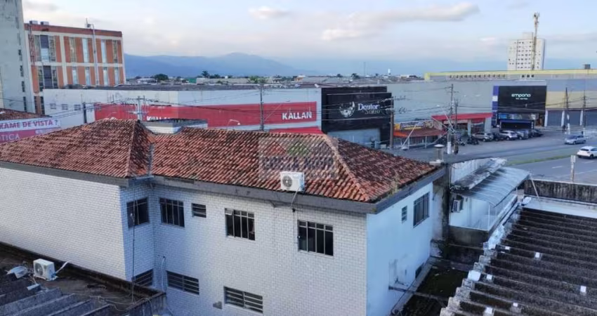 Kitnet em Ocian na rua da feira de artesanato