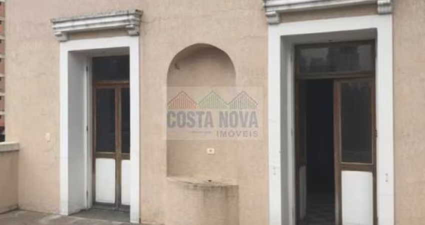 Oportunidade na Vila Olímpia: Casa Comercial com 4 Pavimentos, Segurança e Vagas!