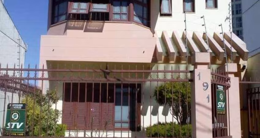 Casa com 4 dormitórios para alugar, 290 m² por R$ 5.905,00/mês - Camaquã - Porto Alegre/RS