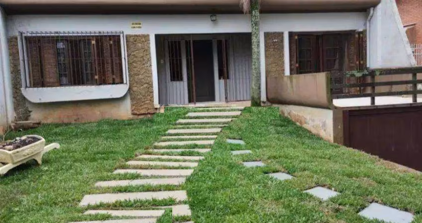 Casa com 3 dormitórios para alugar, 200 m² por R$ 4.365/mês - Medianeira - Porto Alegre/RS