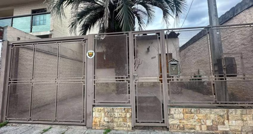 Casa com 4 dormitórios para alugar, 129 m² por R$ 3.638,00/mês - Tristeza - Porto Alegre/RS