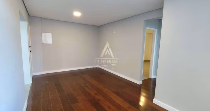 Apartamento reformado com 90m², 2 Quartos, 1 vaga no Campo Grande em Santos