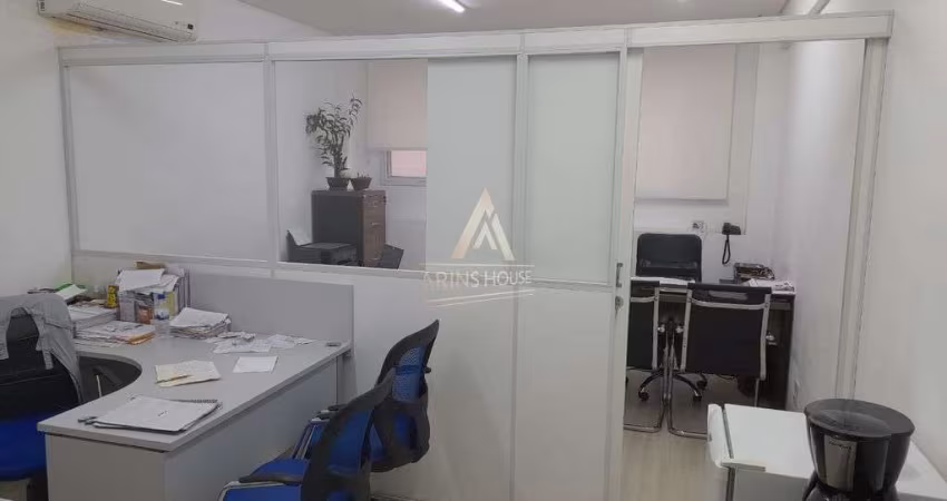 Conjunto Comercial a Venda com 53m² , 3 salas e 1 vaga no Gonzaga - Santos - SP