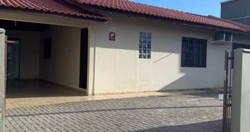 Casa para Venda em Balneário Piçarras, Itacolomi, 4 dormitórios, 2 banheiros, 3 vagas