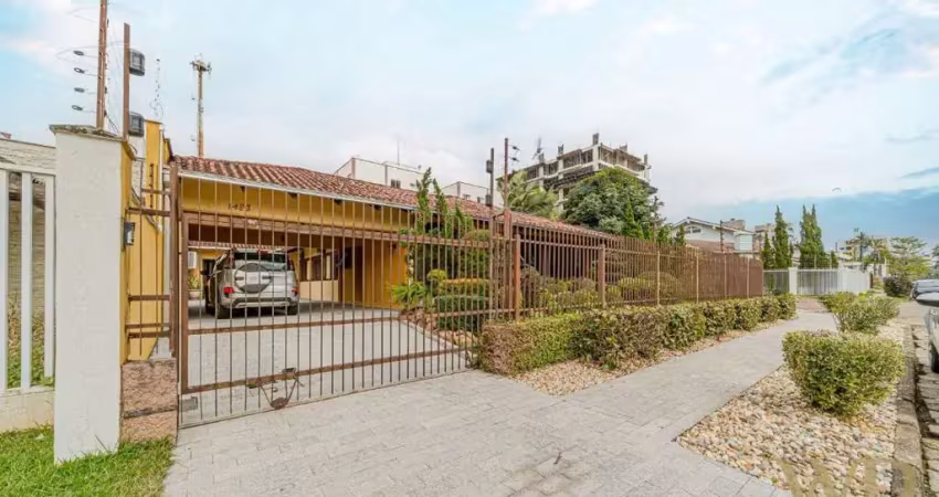 Casa com 4 quartos à venda na Rua Aracaju, 1483, Santo Antônio, Joinville