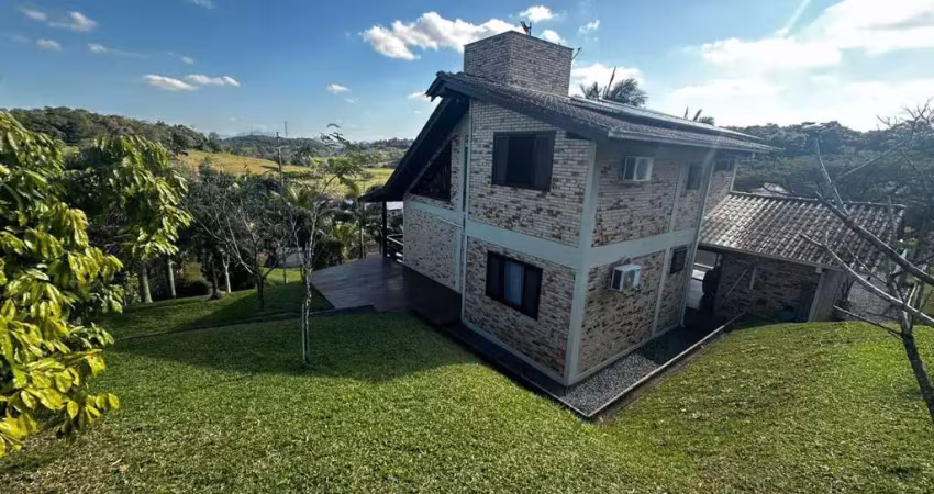 Chácara / sítio com 3 quartos à venda na Tibério Ferrari, 152, Itinga, Joinville
