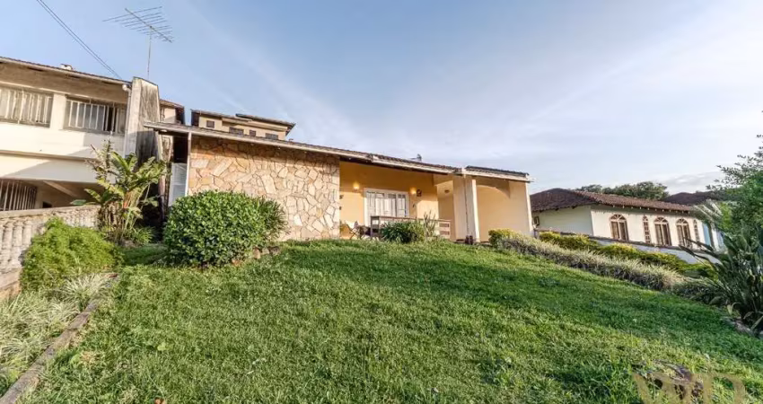 Casa com 3 quartos à venda na Rua Mondaí, 640, Saguaçu, Joinville
