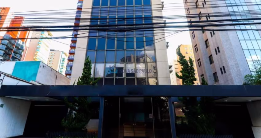 Prédio comercial 145m2 por andar; - 18 vagas no subsolo; 11* andar tem 100 m2 de área computável.
