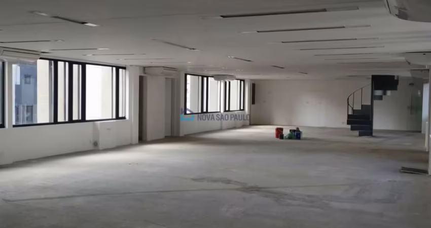 Cobertura comercial para locação na região da Berrini
